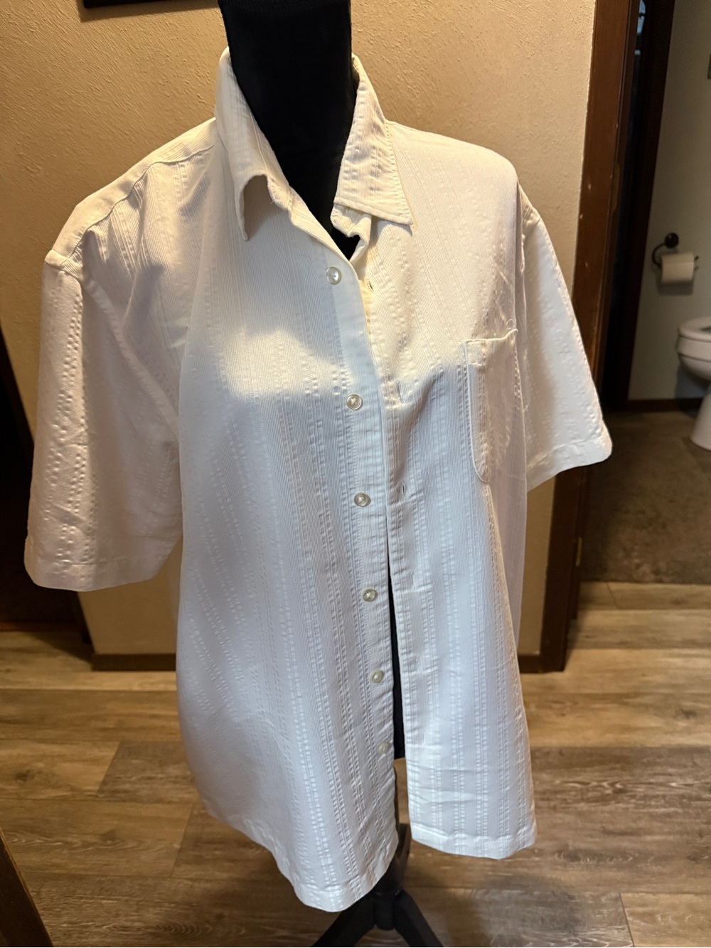 Van Heusen White Short-Sleeve Button-Down Shirt